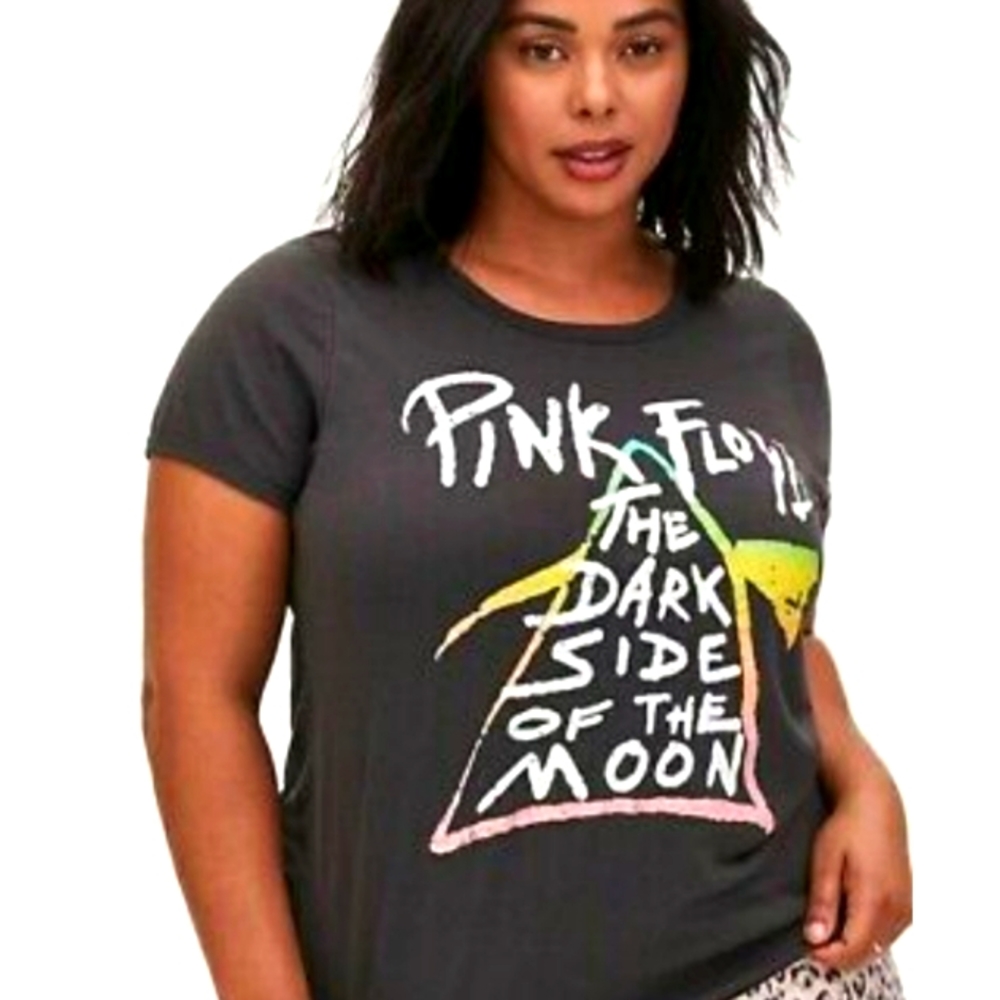 NWOT Torrid Official Pink Floyd Dark Side Of The Moon Tee size 4